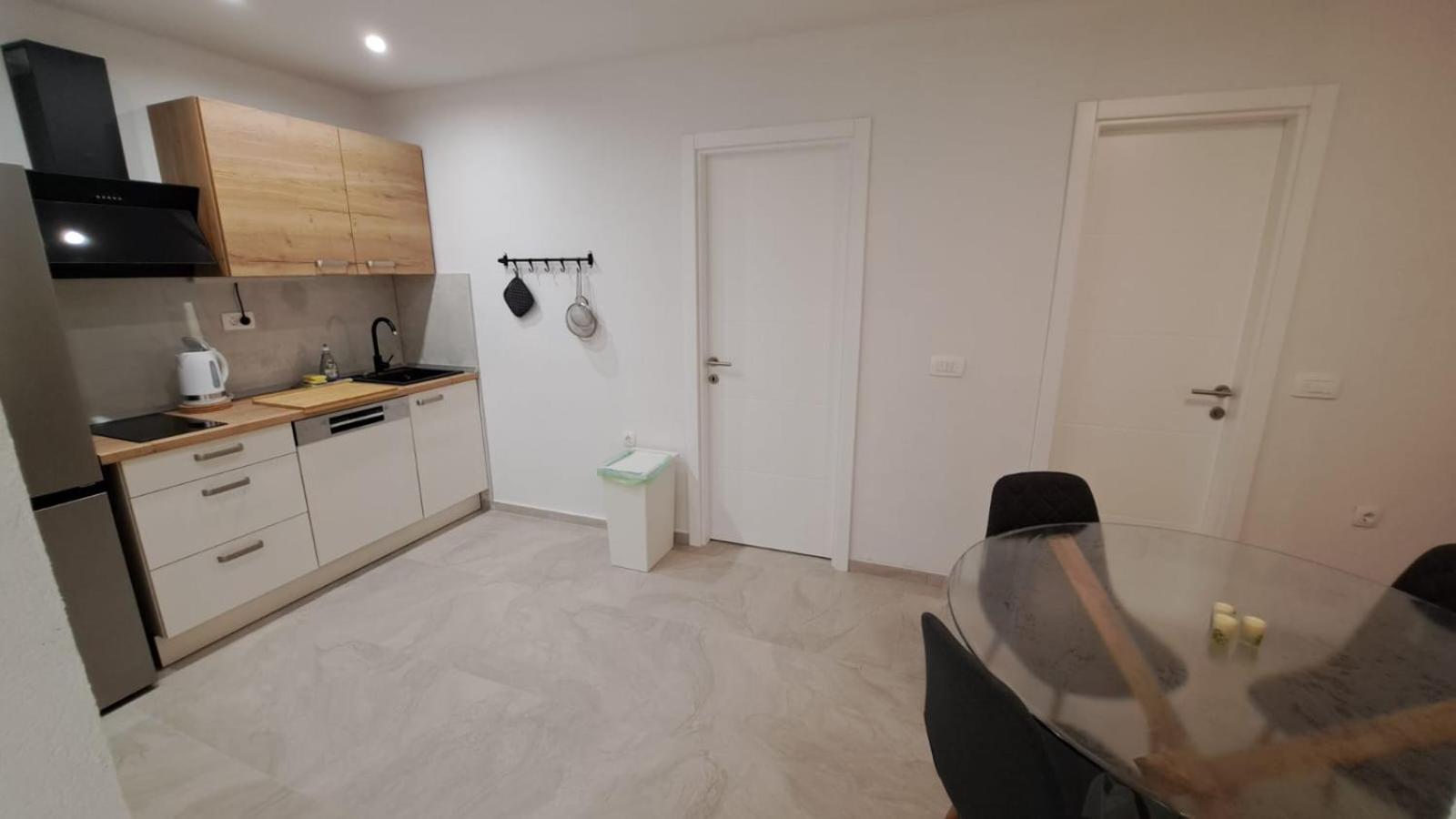 Brand New Luxury App Fjaka In The Center Near Appartement Makarska